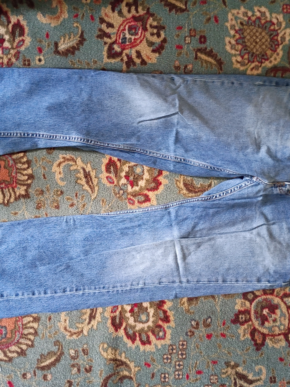 Levi's Men's Relaxed Light Blue Denim Jeans